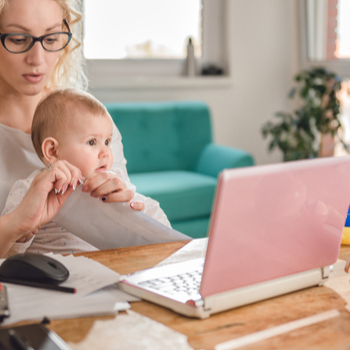¿Es aplicable la deducción por maternidad en caso de una madre residente fiscal en España pero que trabaja en el extranjero?
